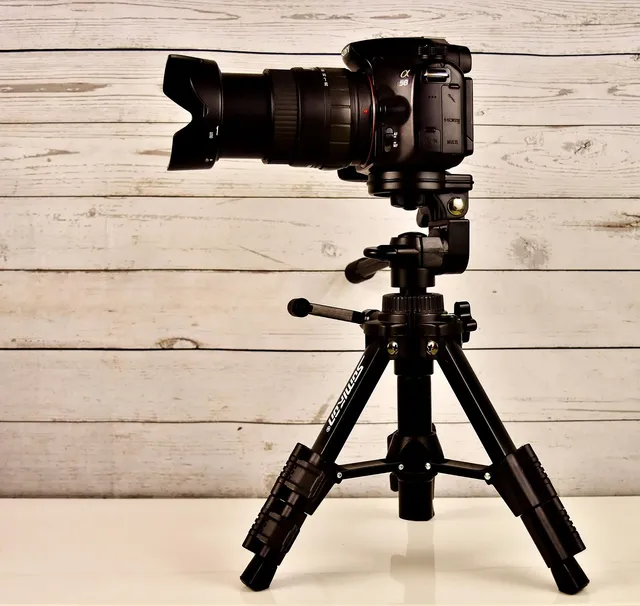 caméra black DS-2CD2645FWD-IZS