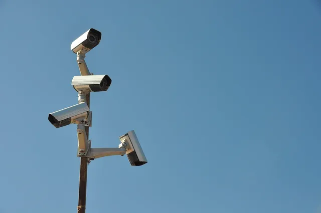 hikvision DS-2CD2685FWD-IZS